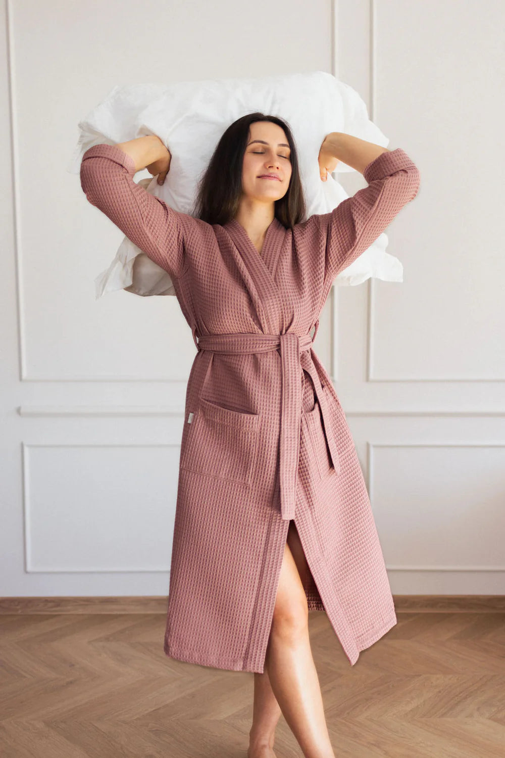 Women's bathrobe made of waffle fabric