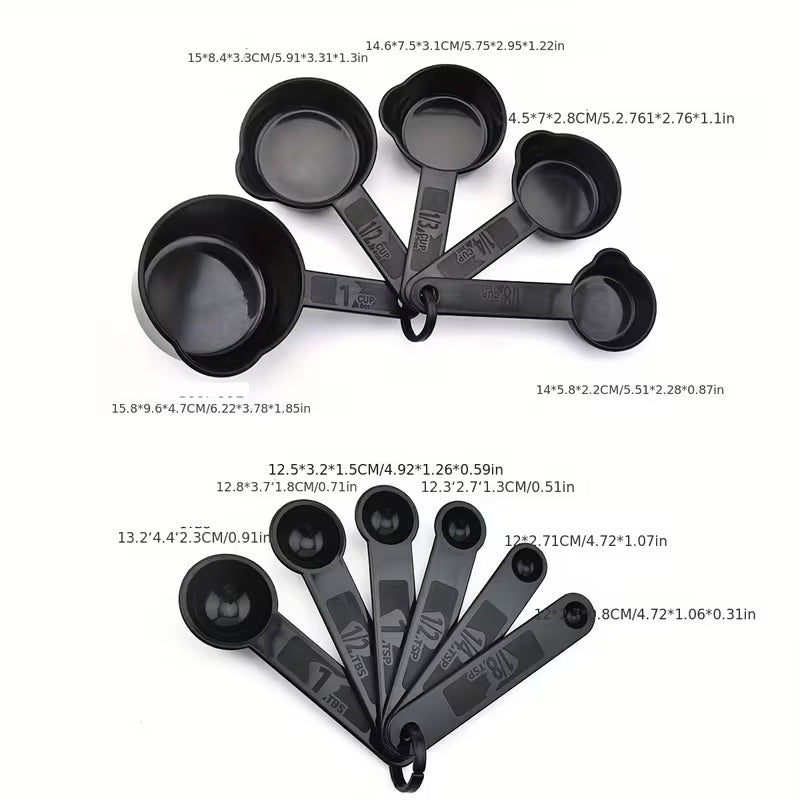 Mõõdutopsi ja -lusikate komplekt skaalaga, plastist (kreemikas)