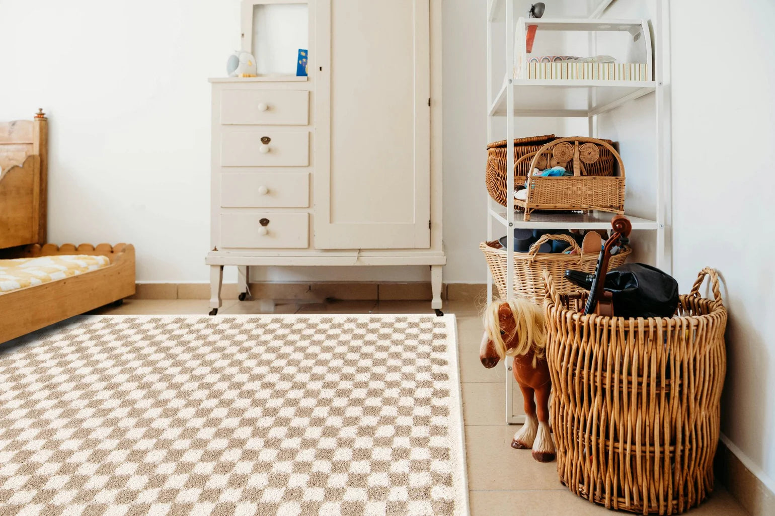 Soft and comfortable checkered high pile rug